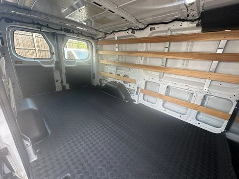 Used 2025 Ford Transit 250 Low Roof w/ Exterior Upgrade Package RWD image 9