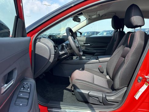 New 2027 Nissan Sentra SR FWD image 11