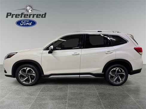 Used 2024 Subaru Forester Touring w/ Pop Package 2 image 9