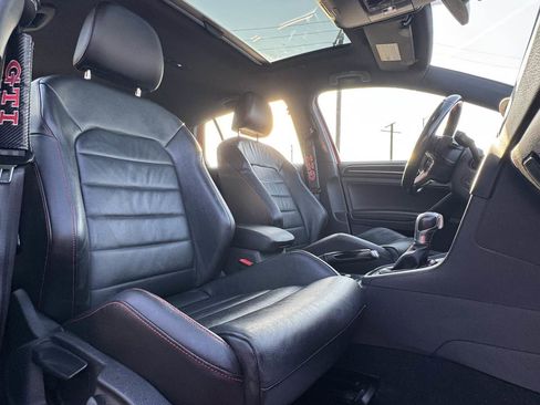 Used 2017 Volkswagen GTI Autobahn image 32