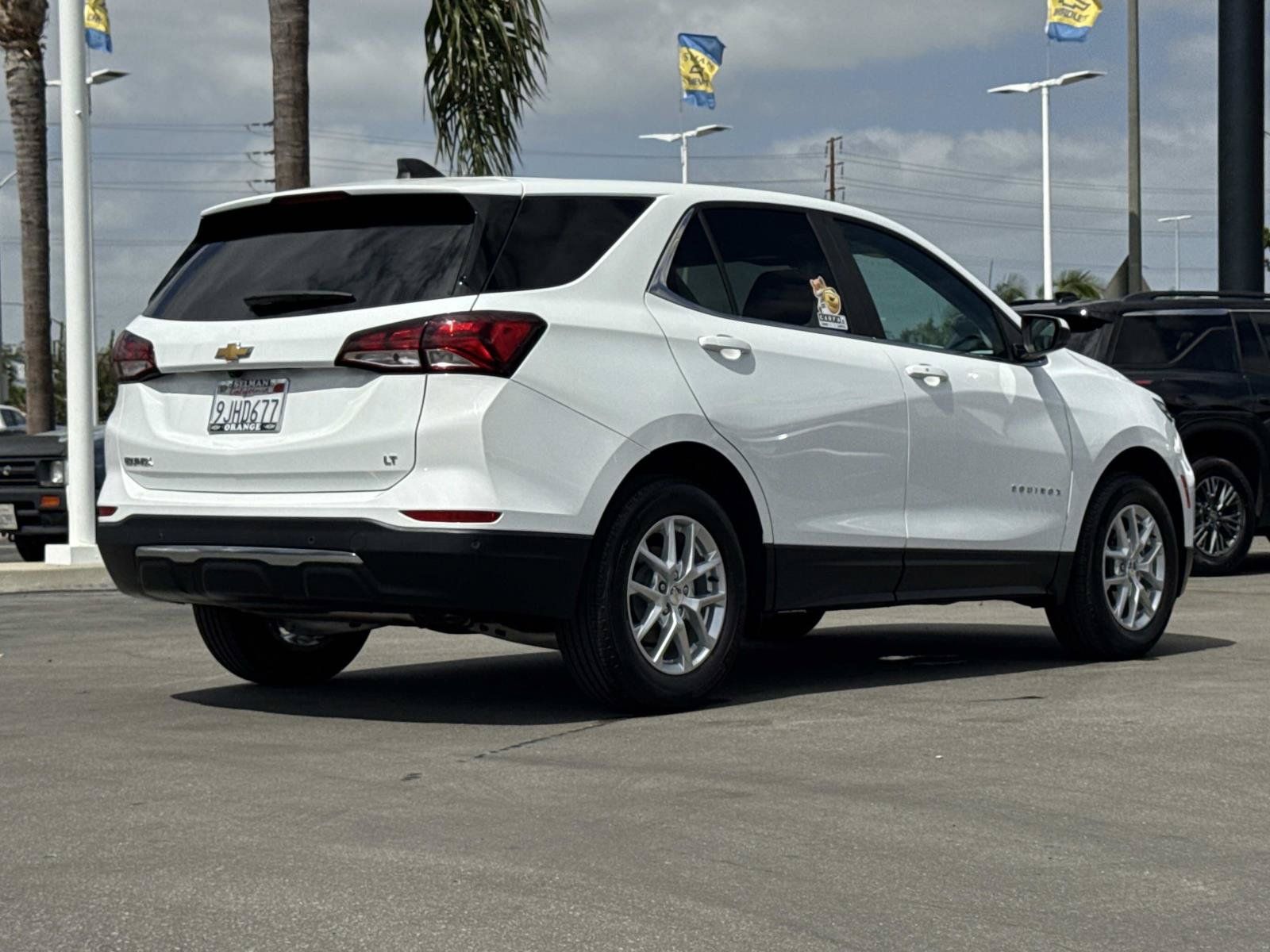 Used 2024 Chevrolet Equinox LT w/ LPO, Cargo Package FWD image 5