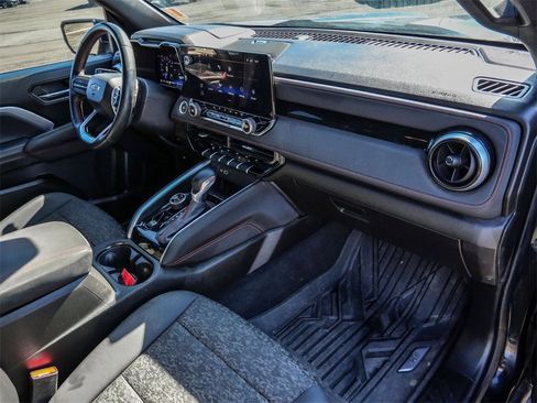 Used 2024 Chevrolet Colorado Z71 w/ Z71 Convenience Package 2 image 11