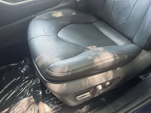 Used 2022 Toyota Highlander Platinum AWD/4WD image 32