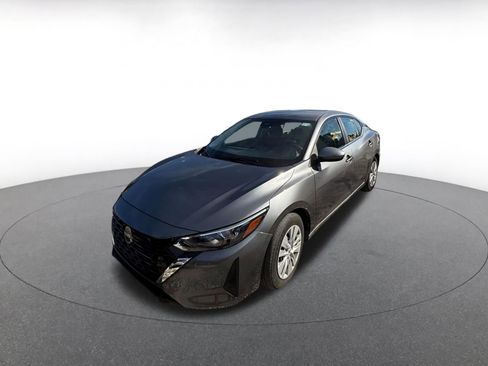 Used 2025 Nissan Sentra SV image 3