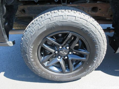 Certified 2020 Chevrolet Silverado 1500 LT Trail Boss AWD/4WD image 10