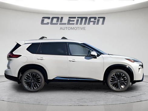 Used 2026 Nissan Rogue Platinum w/ Platinum Premium Package AWD/4WD image 2