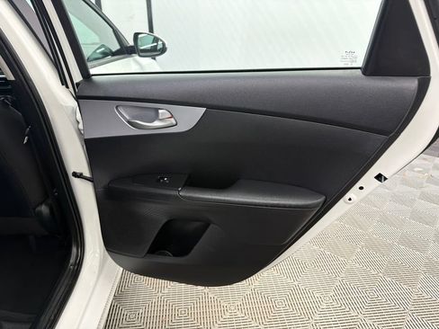 Used 2024 Kia Forte LXS FWD image 16