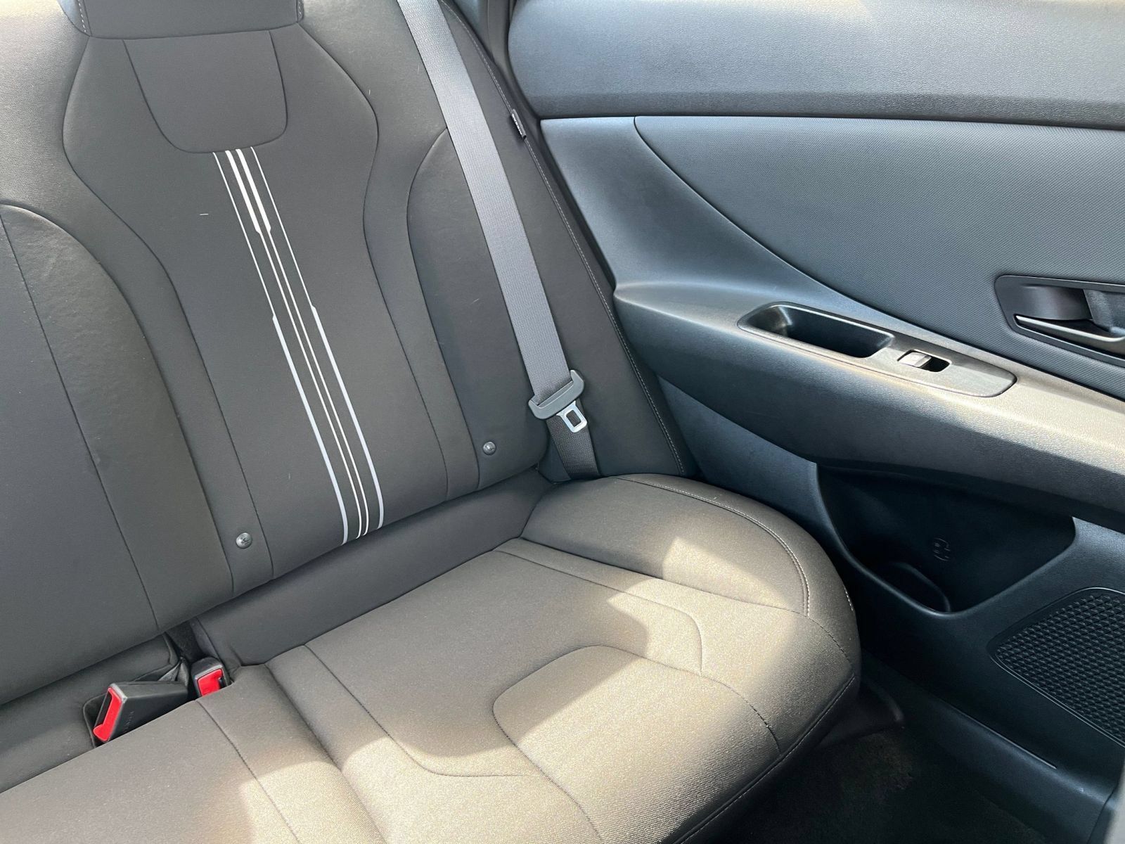 Used 2026 Hyundai Elantra Sport FWD image 41