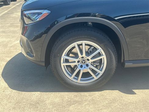 Certified 2025 Mercedes-Benz GLC 300 image 13