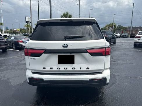 Used 2024 Toyota Sequoia SR5 w/ SR5 Premium Package AWD/4WD image 6