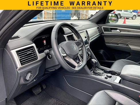 Used 2022 Volkswagen Atlas Cross Sport SE AWD/4WD image 14