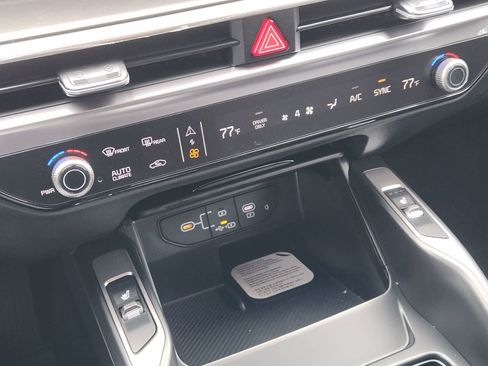 New 2026 Kia Sorento EX w/ EX Premium Package FWD image 17