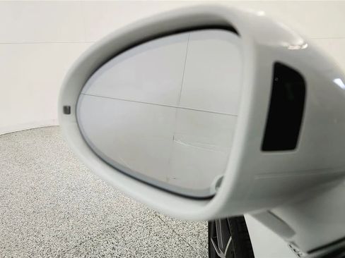 Used 2022 Porsche Macan S AWD/4WD image 24