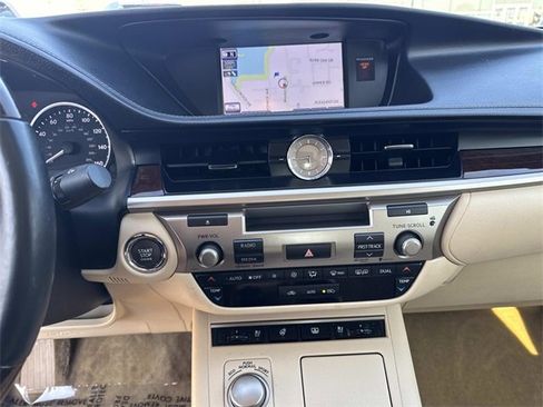 Used 2013 Lexus ES 350 image 24