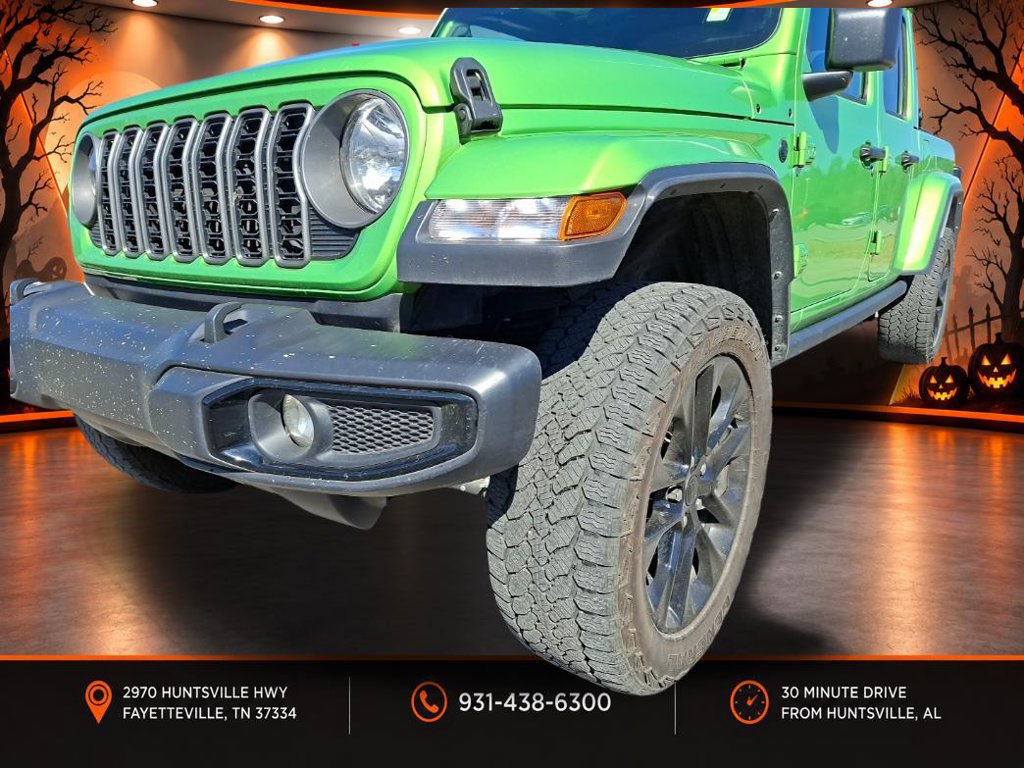 Used 2025 Jeep Gladiator Sport AWD/4WD image 9