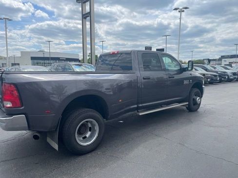 Used 2016 RAM 3500 Tradesman w/ Chrome Appearance Group AWD/4WD image 2
