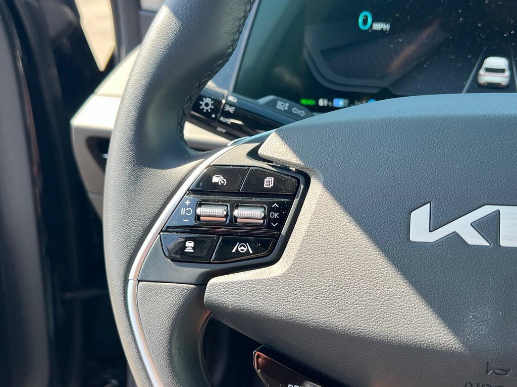 Used 2024 Kia EV6 Wind RWD image 20