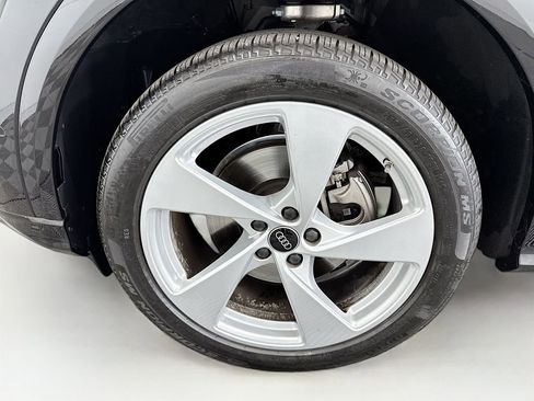 Certified 2025 Audi Q5 Premium Plus w/ Premium Plus image 29