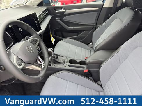 New 2026 Volkswagen Jetta SE FWD image 10