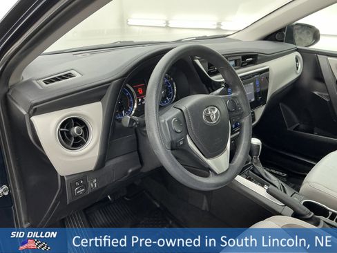Used 2018 Toyota Corolla LE image 13