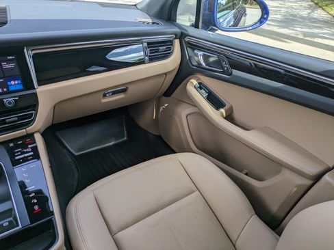 Used 2024 Porsche Macan S AWD/4WD image 18