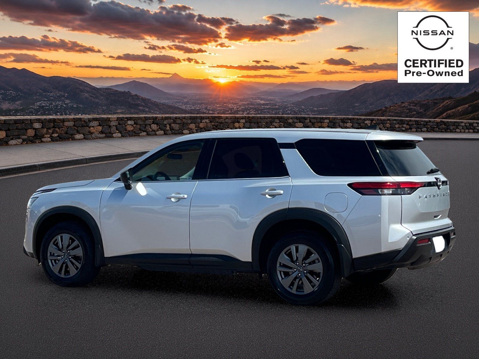 Certified 2025 Nissan Pathfinder S FWD image 4