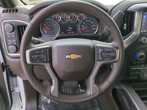 Used 2021 Chevrolet Silverado 2500 LTZ w/ LTZ Convenience Package image 14