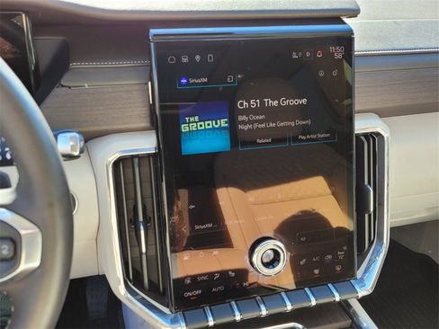 Used 2024 GMC Acadia Denali image 21