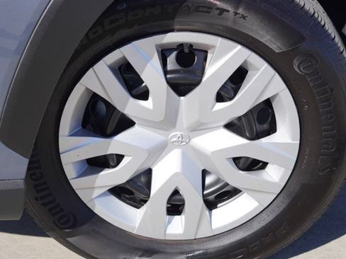 Used 2024 Toyota Corolla Cross L FWD image 12