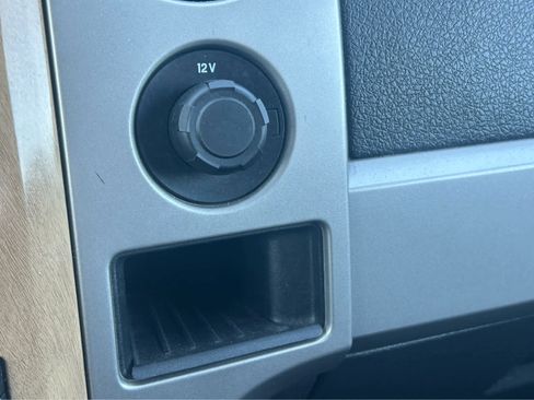 Used 2011 Ford F150 Lariat w/ Lariat Chrome Pkg image 41