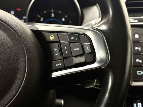Used 2018 Jaguar F-PACE R-Sport AWD/4WD image 24