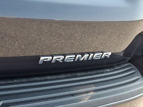 Used 2023 Chevrolet Tahoe Premier AWD/4WD image 33