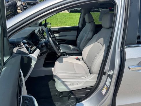 Used 2023 Honda Odyssey Touring image 11