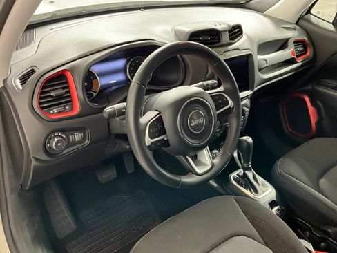 Used 2023 Jeep Renegade Trailhawk AWD/4WD image 15