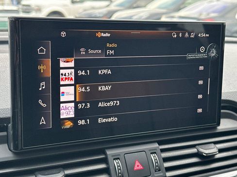 Used 2024 Audi Q5 e Premium image 18