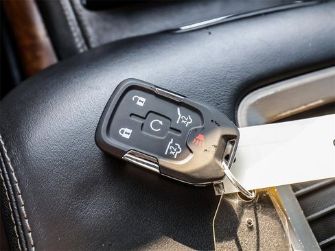 Used 2019 GMC Yukon Denali w/ Denali Ultimate Package image 38