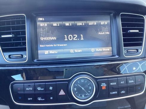 Used 2014 Kia Cadenza Premium w/ Luxury Package FWD image 24