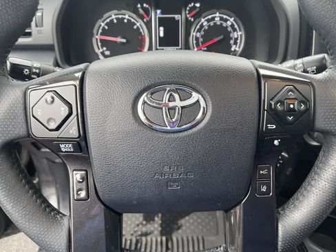 Certified 2020 Toyota 4Runner TRD Off-Road Premium w/ Moonroof Package AWD/4WD image 22
