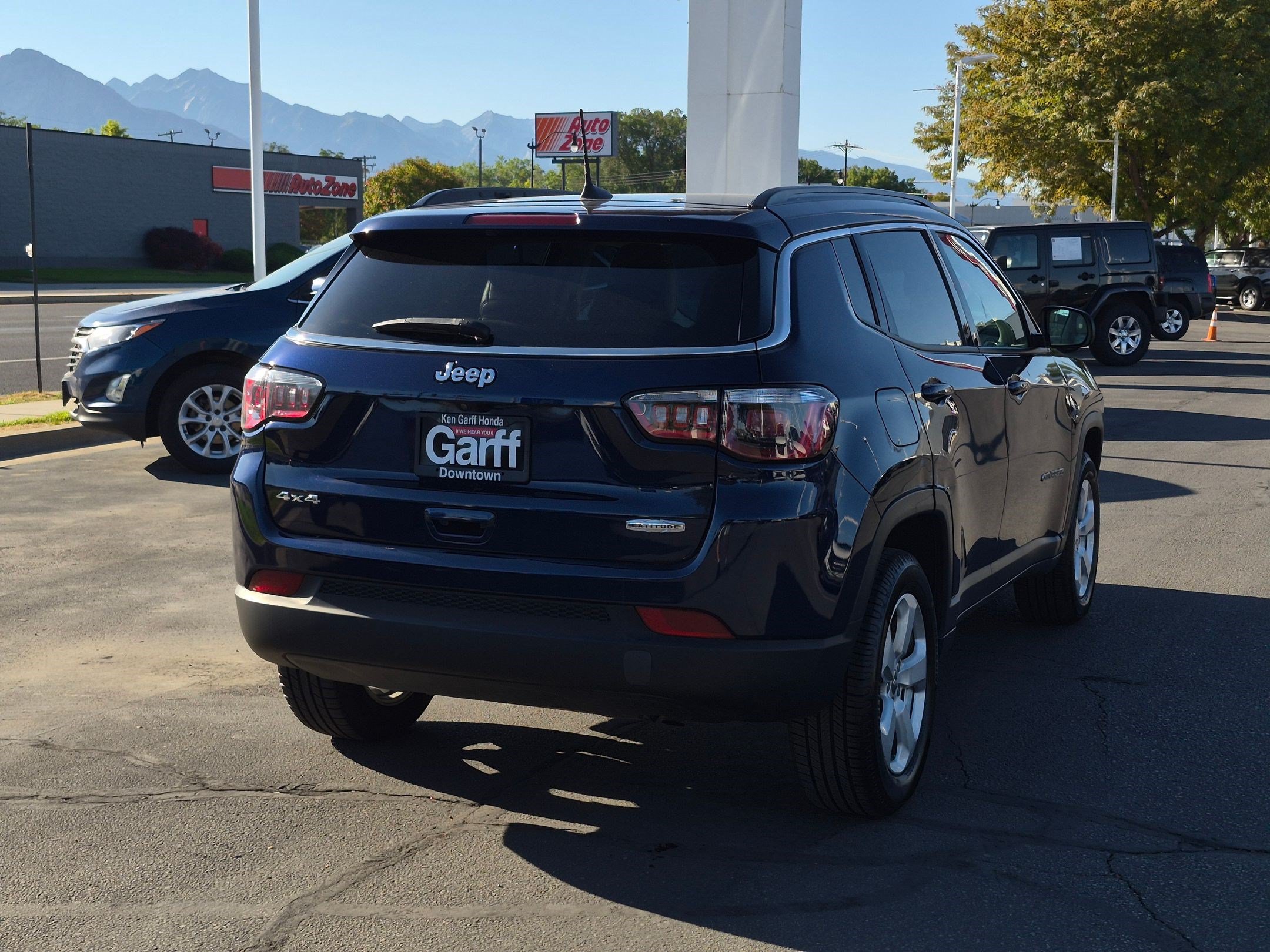 Used 2020 Jeep Compass Latitude w/ Cold Weather Group AWD/4WD image 3