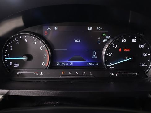 Used 2021 Ford Explorer XLT image 4