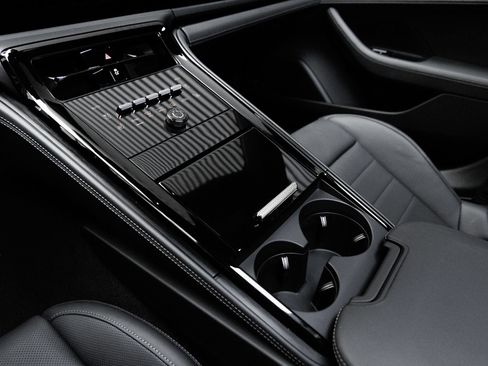 Certified 2026 Porsche Panamera Turbo S AWD/4WD image 27
