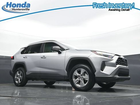 Used 2024 Toyota RAV4 LE AWD/4WD image 22