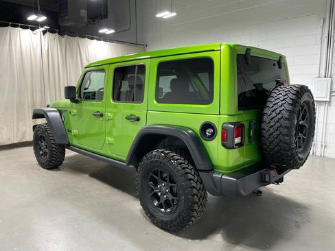 Used 2025 Jeep Wrangler Unlimited Sport AWD/4WD image 5