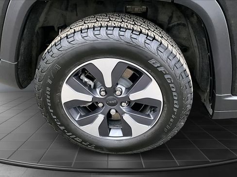 Used 2022 Jeep Grand Cherokee Limited 4xe w/ Luxury Tech Group II image 35