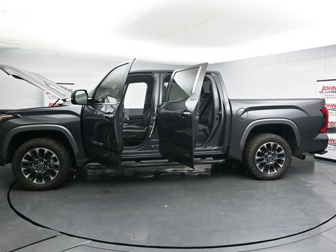 Used 2024 Toyota Tundra Limited AWD/4WD image 45