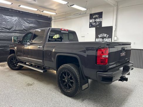 Used 2015 GMC Sierra 3500 Denali AWD/4WD image 4