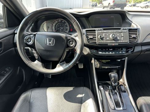 Used 2017 Honda Accord Sport Special Edition image 10