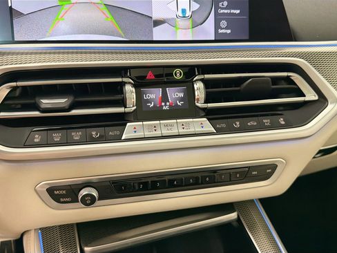 Used 2022 BMW X5 xDrive45e w/ M Sport Package image 16