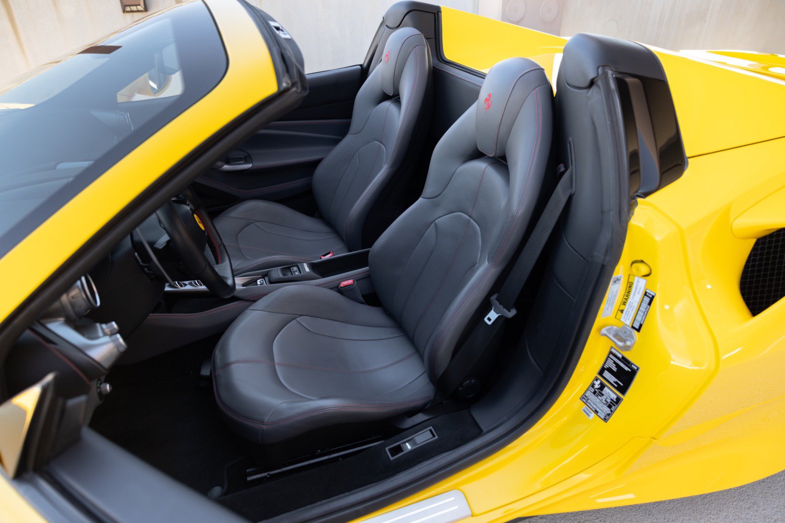 Used 2022 Ferrari F8 Tributo RWD image 57