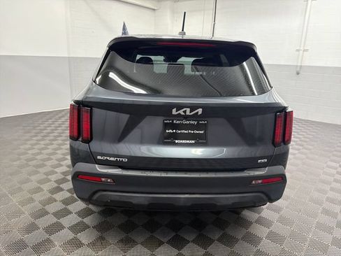 Certified 2023 Kia Sorento LX AWD/4WD image 7